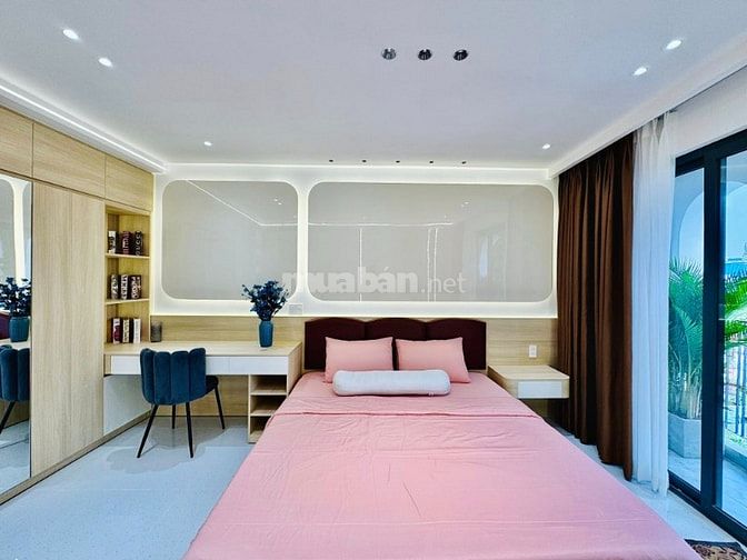 Nhà đẹp mới xây-4 Tầng- đối diện vincom Phan Văn Trị