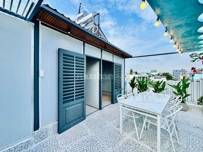 Nhà đẹp mới xây-4 Tầng- đối diện vincom Phan Văn Trị