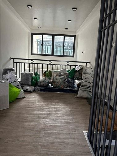 Bán nhà mới sổ hồng riêng 27m2 (4 tầng DTSD:97m2) Lê Hồng Phong Q5