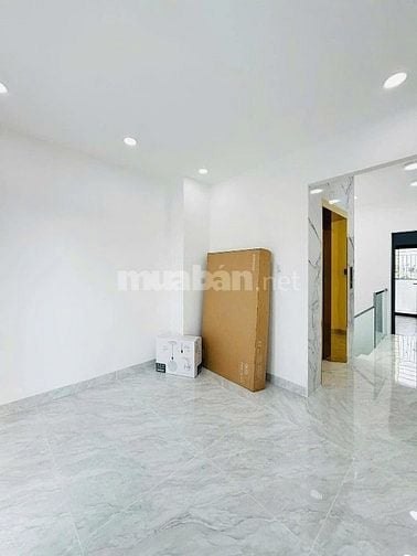 Chủ đi định cư bán gấp nhà Phùng Văn Cung,P7, Phú Nhuận. Chủ 2,45tỷ.