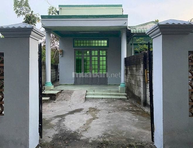 Ông Bà về quê ở nên bán nhà cấp 4.DT 85m2 ở xã xuân thới thượng.795tr