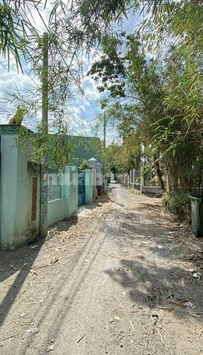 Ông Bà về quê ở nên bán nhà cấp 4.DT 85m2 ở xã xuân thới thượng.795tr