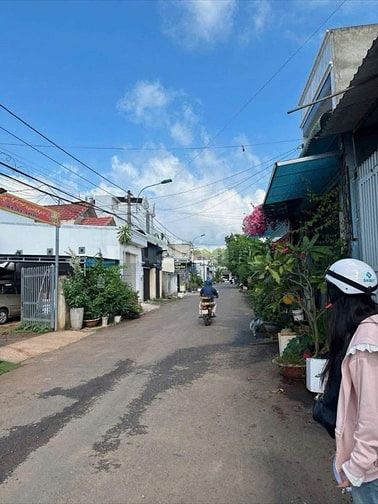 Ông Bà về quê ở nên bán nhà cấp 4.DT 85m2 ở xã xuân thới thượng.795tr