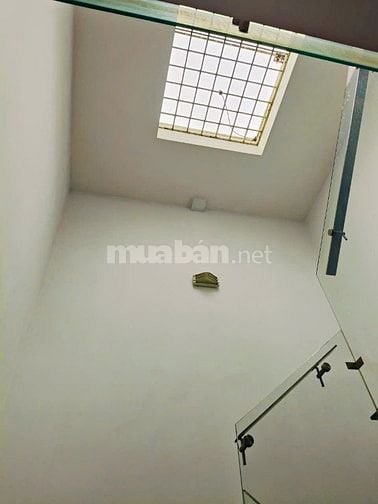 Bán nhà có hầm mặt tiền An Dương Vương Quận 6, lề 9m, DT 4x20m