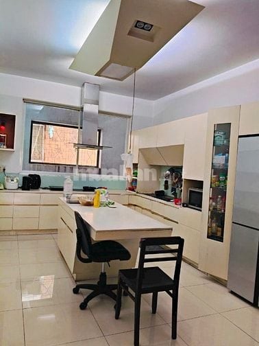 Bán nhà có hầm mặt tiền An Dương Vương Quận 6, lề 9m, DT 4x20m
