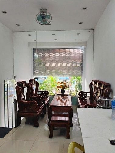 Bán nhà có hầm mặt tiền An Dương Vương Quận 6, lề 9m, DT 4x20m