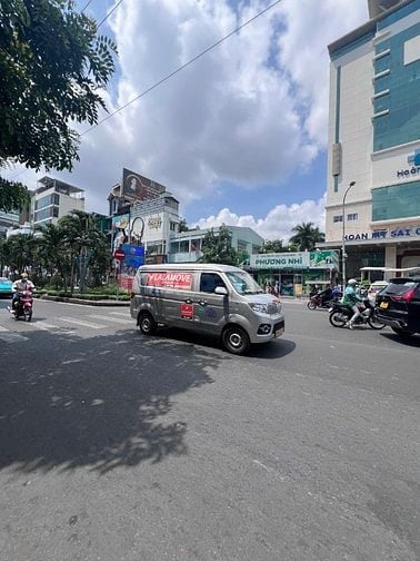 Bán nhà khu Phan Xích Long 44m2 3 tầng kiên cố nhà còn mới vào ở ngay