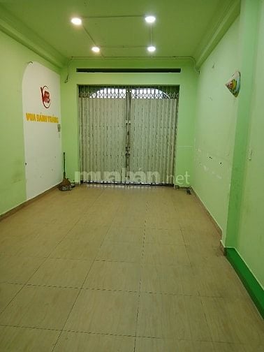 Cho thuê mặt bằng kinh doanh mặt tiền sầm uất đông đúc 