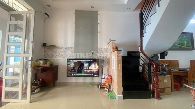 Bán nhà khu Phan Xích Long 44m2 3 tầng kiên cố nhà còn mới vào ở ngay