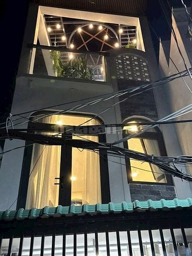 Cần tiền bán gấp căn nhà đường hẻm Nguyễn Văn Lượng P17 Gò Vấp
