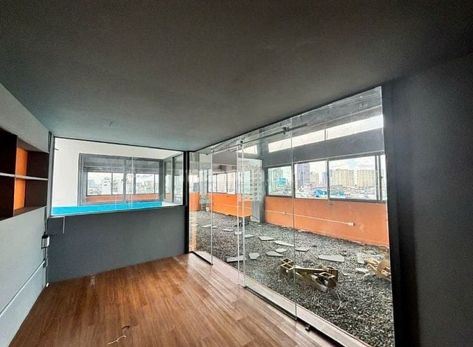25Tr Rooftop View LandMark 200m2 Gần Nguyễn Gia Trí Ngã Tư Hàng Xanh
