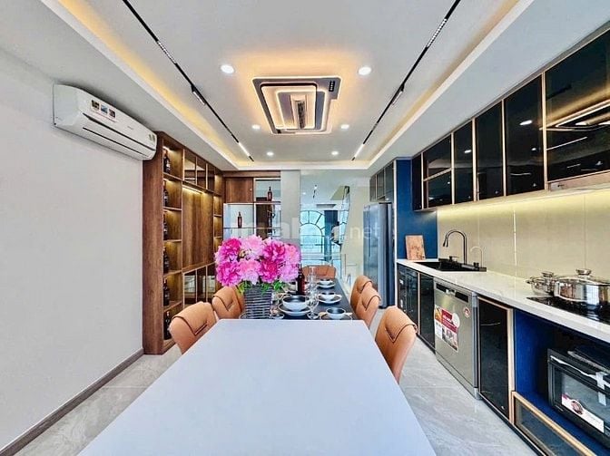 Cần vốn KD bán gấp nhà Hồng Lạc, P10, Tân Bình. Chỉ 3,28tỷ. Hẻm 5m