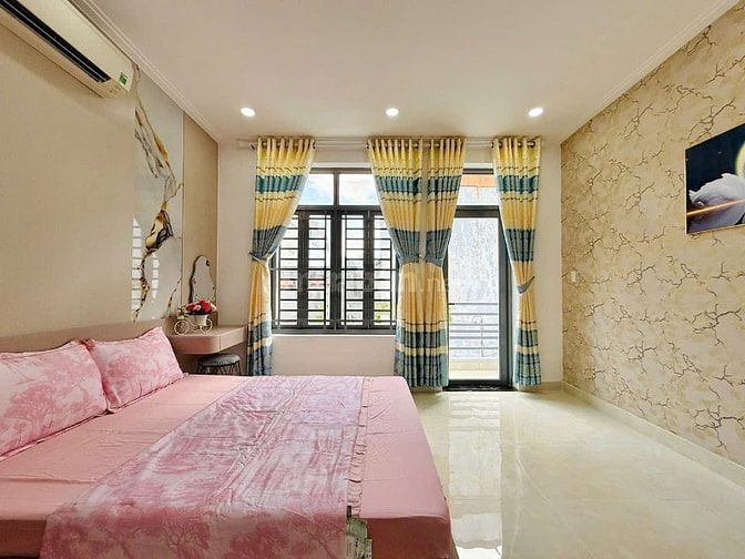 Mua ngay căn nhà 51.2m2 ngay Phạm Văn Hai, TB. Giá: 3 Tỷ 290. Có SHR
