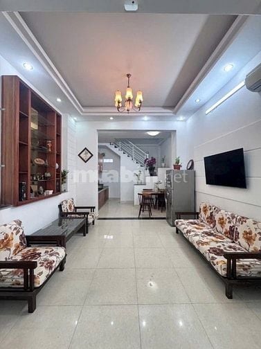 Chú Chân bán nhà chính chủ đường Nguyễn Khoái, đang thuê 12tr tháng