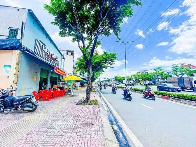 Cho Thuê Nhà MặtTiền Phạm Văn Đồng, P11 Bình Thạnh_Diện tích:18m x 20m