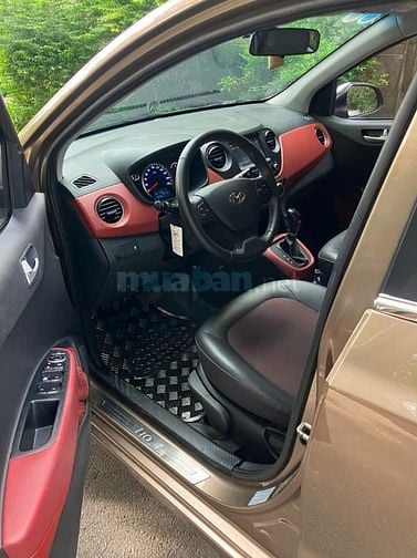 Gia đình bán xe Hyundai Grand i10 bản 1.2AT full option