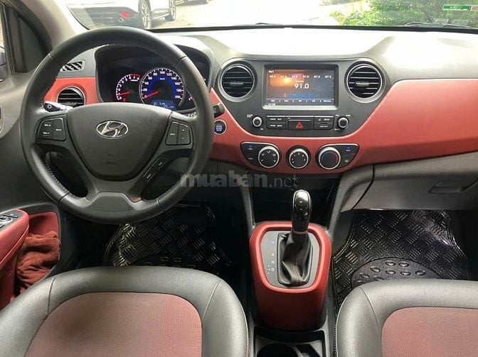 Gia đình bán xe Hyundai Grand i10 bản 1.2AT full option