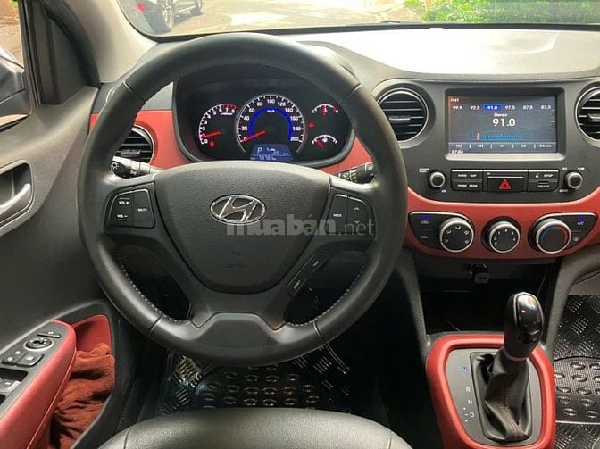 Gia đình bán xe Hyundai Grand i10 bản 1.2AT full option