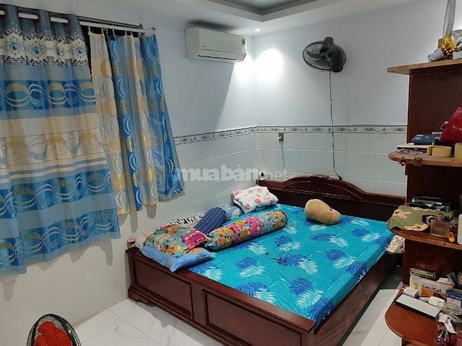 SỐC! GIẢM SÂU 7.7 Tỷ - 4 TẦNG, 4PN, HẺM XE TẢI TÔ NGỌC VÂN LINH ĐÔNG 