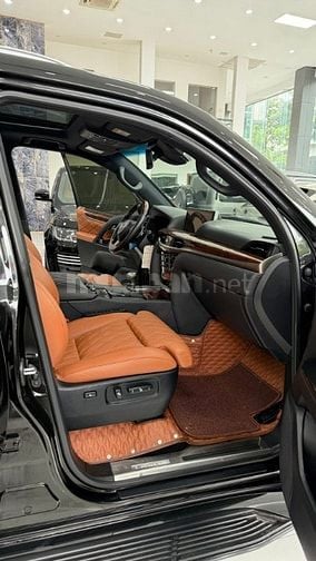 Bán Lexus LX570 MBS 4 chỗ  Siêu Vip, sản xuất 2020, nhập Trung Đông.