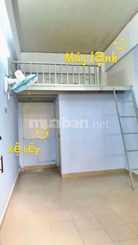 Phòng có Gác, máy lạnh, kệ bếp, toilet riêng, 3.8tr, gần Hutech, UEF..