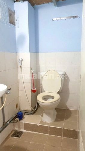 Phòng có Gác, máy lạnh, kệ bếp, toilet riêng, 3.8tr, gần Hutech, UEF..