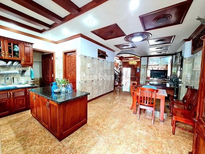 Biệt thự 5lầu mái Thái MTKD Nguyễn Văn Khối 7m 266m2 KM hồ bơi 22.5 tỷ