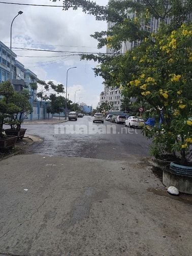 Nhà bán mặt tiền đường số 1---Rộng 15 m ,  P6.Q8. Khu nhà thành phố Ch