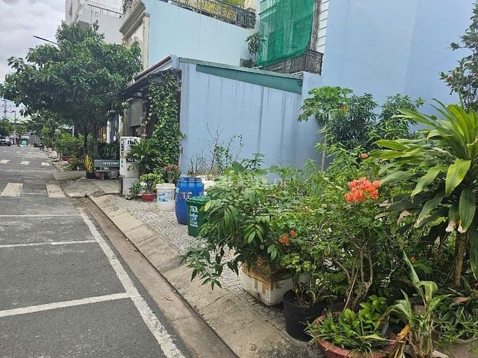 Bán gấp nhà cấp 4, đường xe hơi 2 chiều, ngay Trần Văn Giàu, giá: 5 tỷ