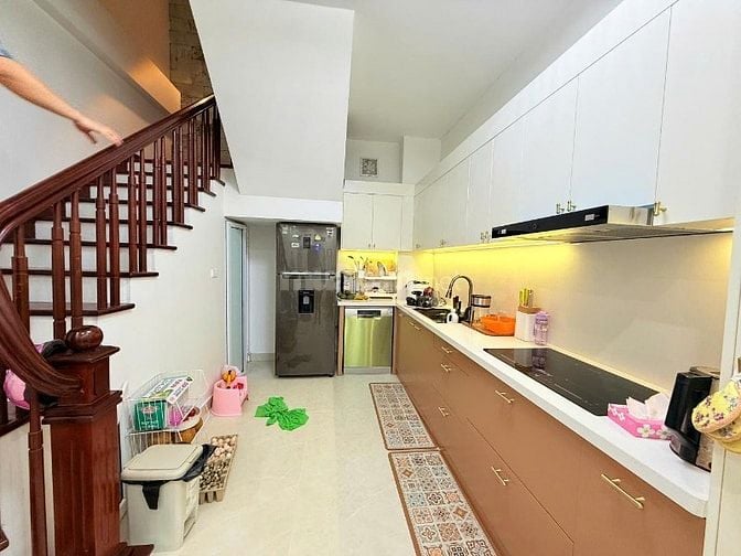BÁN NHÀ 6 TẦNG PHỐ HÀM NGHI: DT 35M2 - NHÀ ĐẸP - NGÕ THÔNG-10M RA Ô TÔ