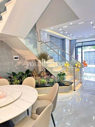 Nhà Mới Xây Một Trệt Một Lầu Sổ Hồng Đường Nhựa 2 Ô tô Gần cầu Hóa An
