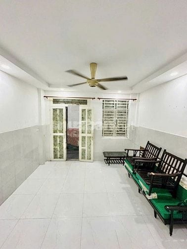Nhà nguyên căn hẻm thông 6m, DT: 3,5m x 10m,  gác suốt 