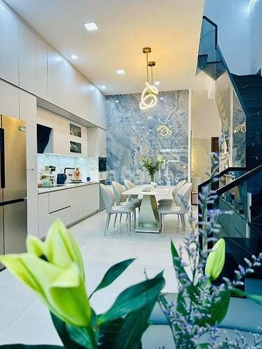 CHÍNH CHỦ CẦN BÁN NHÀ 2 LẦU ĐỪƠNG LÊ HỒNG PHONG PHƯỜNG 10 QUẬN 10 2tỷ8