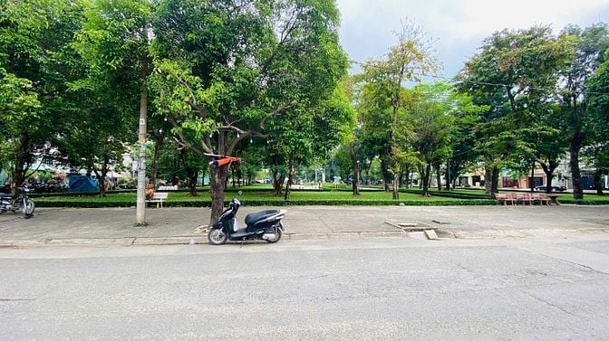 Bán đất dự án 10 mẫu đường ND.Trinh Quận 2 cũ nền C7 (200m2) 103 tr/m2