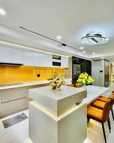 Bán Nhà đẹp ngay Thành Thái P14 Q10 65m2-1T+lửng+lầu giá 65m2 