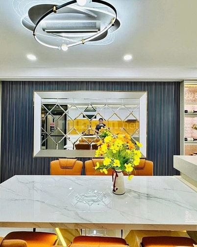 Bán Nhà đẹp ngay Thành Thái P14 Q10 65m2-1T+lửng+lầu giá 65m2 