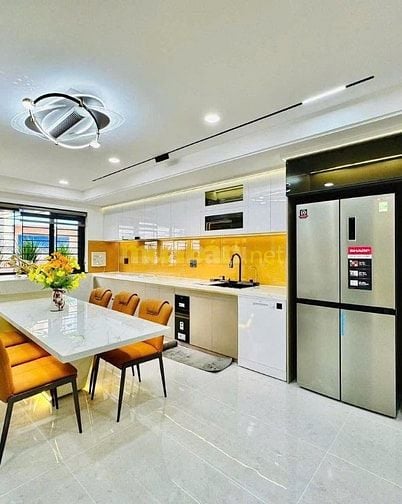 Bán Nhà đẹp ngay Thành Thái P14 Q10 65m2-1T+lửng+lầu giá 65m2 