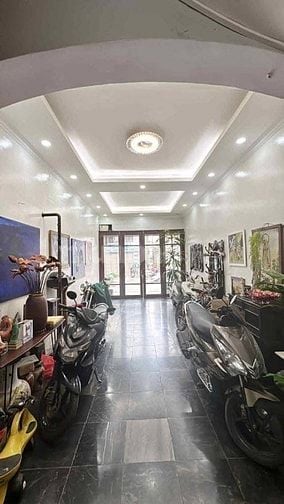 Bán nhà Mặt phố Yên Phụ sát Hồ Tây, 73m2, giá hợp lý, kinh doanh mạnh