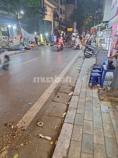 Bán nhà Mặt phố Yên Phụ sát Hồ Tây, 73m2, giá hợp lý, kinh doanh mạnh