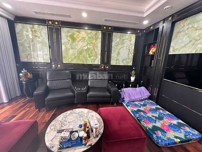 270 tỷ Villas Vinhomes Tân Cảng 300m2 cần bán