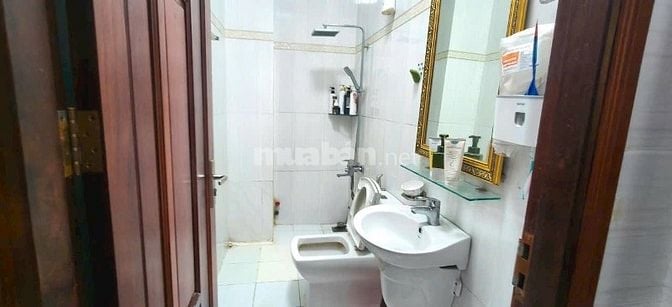 bán nhà lạc long quân khu chợ tân bình giáp bàu cát