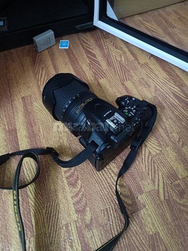 Hà nội bán Nikon d5600+len 18-140 mới tình chính hãng