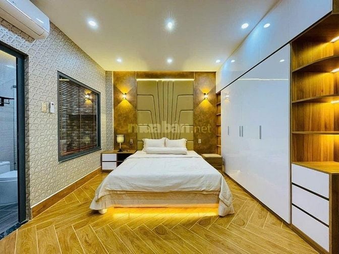 Cần vốn bán nhà đường Hoa Sứ P2 Phú Nhuận 60m2 giá 2tỷ850 4PN 4WC