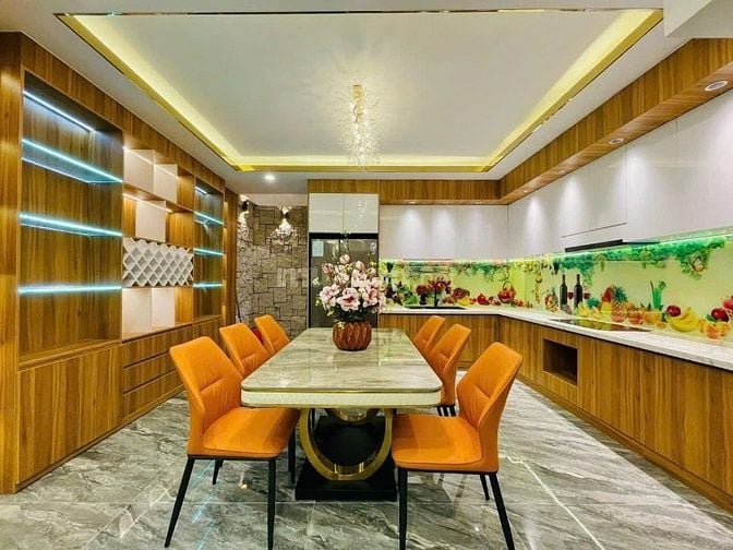 Cần vốn bán nhà đường Hoa Sứ P2 Phú Nhuận 60m2 giá 2tỷ850 4PN 4WC