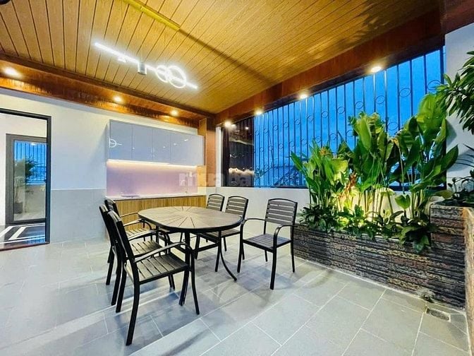 Cần vốn bán nhà đường Hoa Sứ P2 Phú Nhuận 60m2 giá 2tỷ850 4PN 4WC