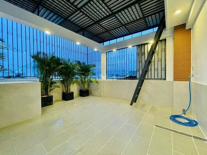 Cần vốn bán nhà đường Hoa Sứ P2 Phú Nhuận 60m2 giá 2tỷ850 4PN 4WC