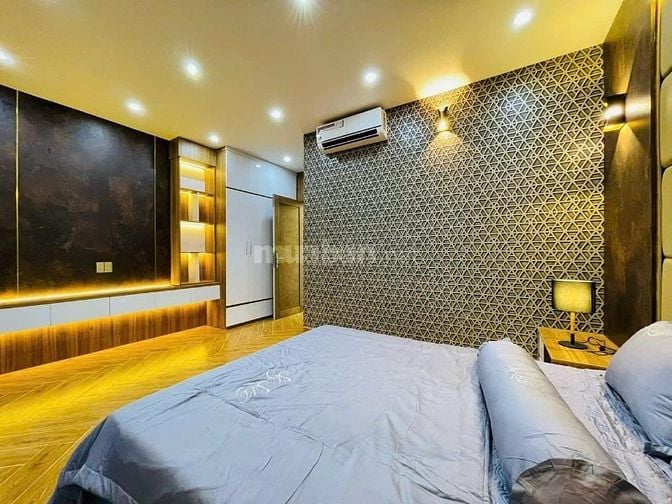 Cần vốn bán nhà đường Hoa Sứ P2 Phú Nhuận 60m2 giá 2tỷ850 4PN 4WC