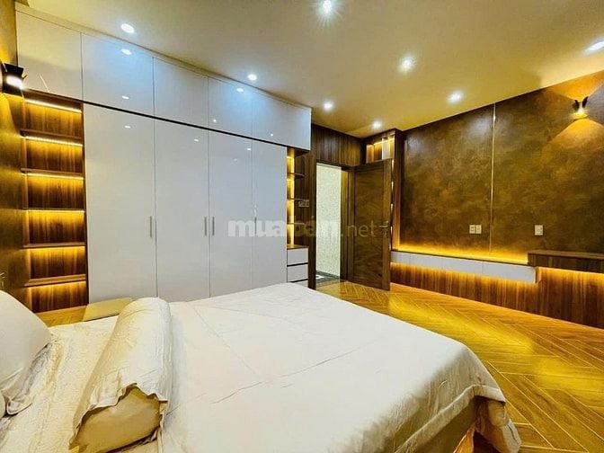 Cần vốn bán nhà đường Hoa Sứ P2 Phú Nhuận 60m2 giá 2tỷ850 4PN 4WC
