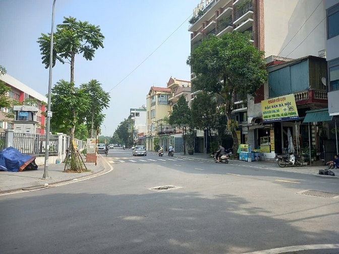 Bán nhanh đất phân lô siêu VIP, đường 9m, vỉa hè 2,5m, DT 4 x10m 