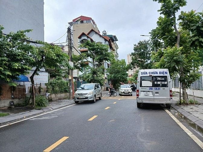 Bán nhanh đất phân lô siêu VIP, đường 9m, vỉa hè 2,5m, DT 4 x10m 